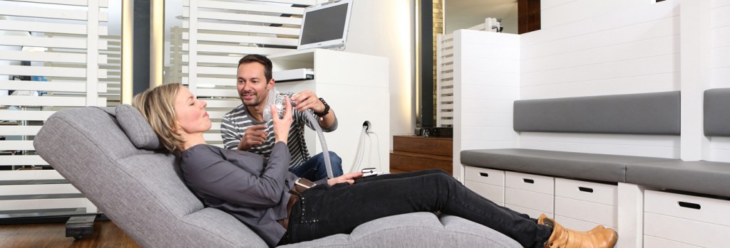 Airzone lounge mit person